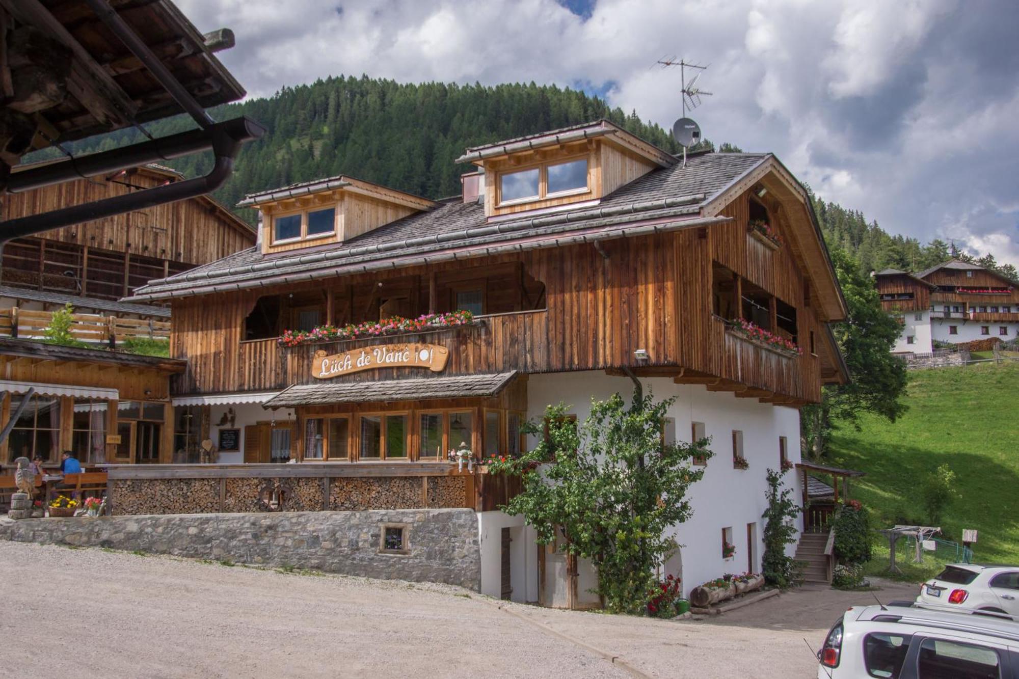 Agriturismo Luech De Vanc San Martino in Badia Exteriér fotografie