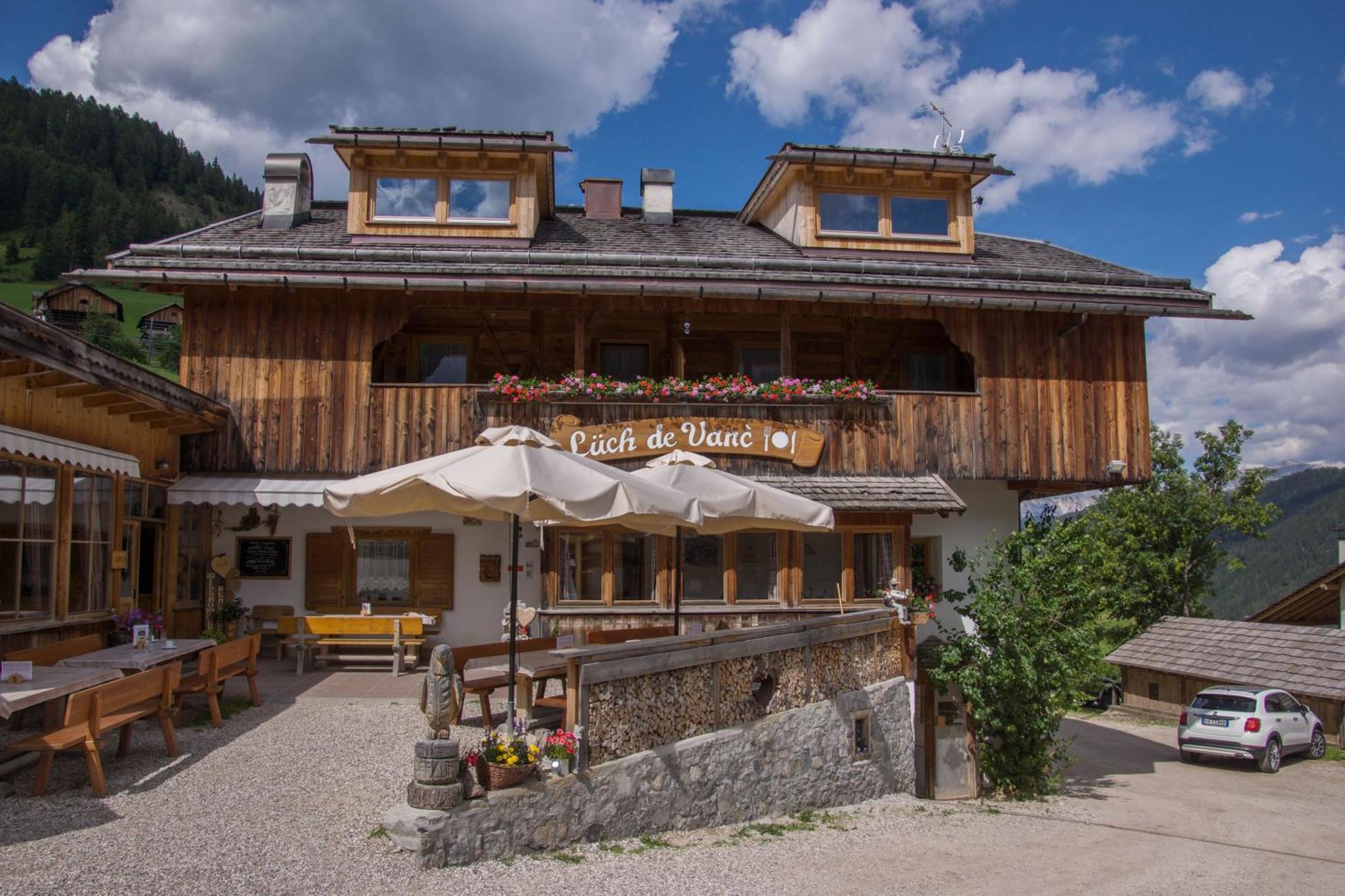 Agriturismo Luech De Vanc San Martino in Badia Exteriér fotografie