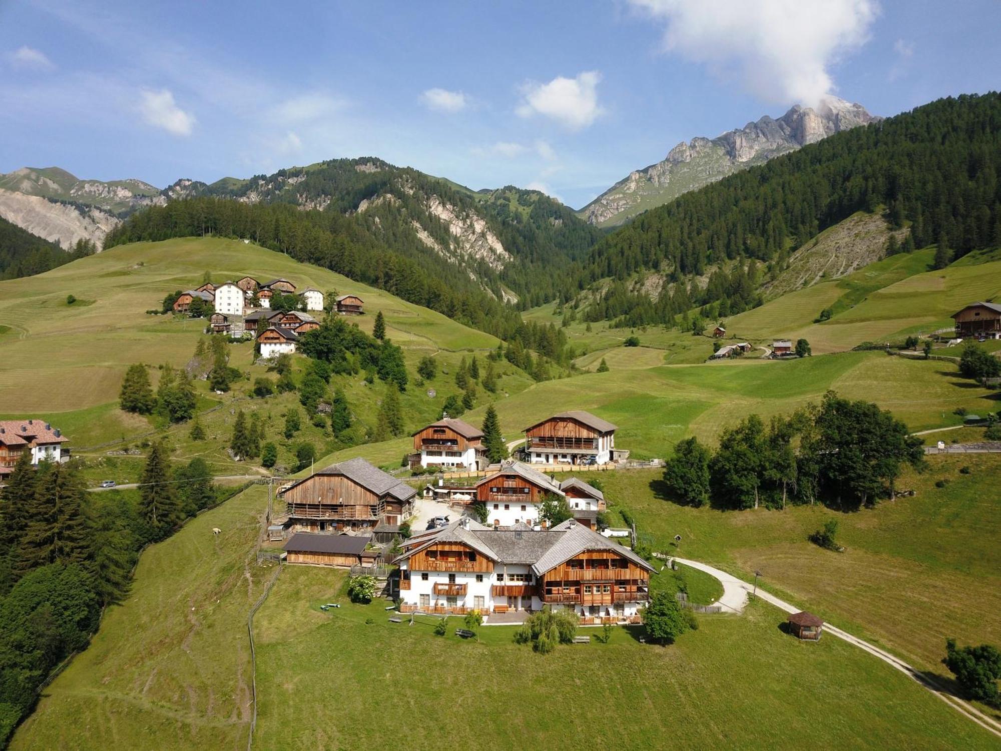 Agriturismo Luech De Vanc San Martino in Badia Exteriér fotografie